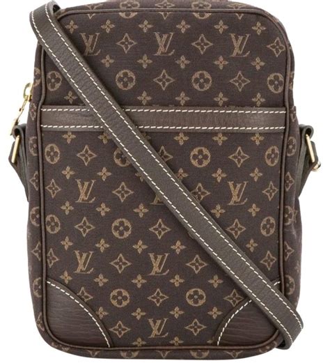 louis vuitton discontinuing canvas|Louis Vuitton bloomsbury bag.